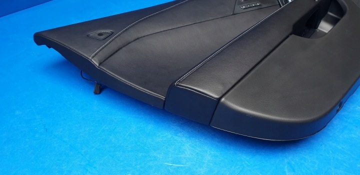 COLLECTEUR GAUCHE GARNITURE PORTES BOSE MÉMOIRE CHEVROLET CORVETTE C7