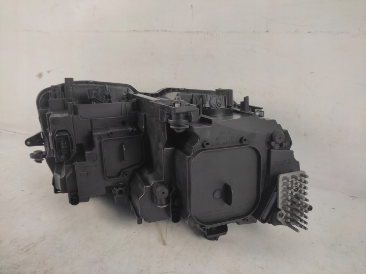 VW TIGUAN II 5N 5NB PHARE GAUCHE AVANT AVANT COMPLET LED 2016-
