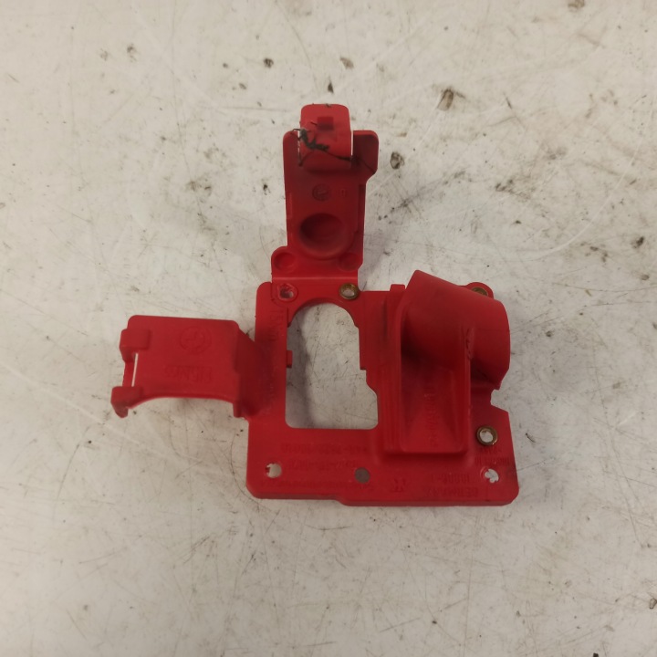 BMW X4 F26 PLASTIQUE BORNES PLUSOWEJ 9203570