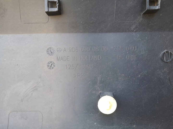 MERCEDES SPRINTER 906 MOULURE LATÉRALE GAUCHE A9066900800