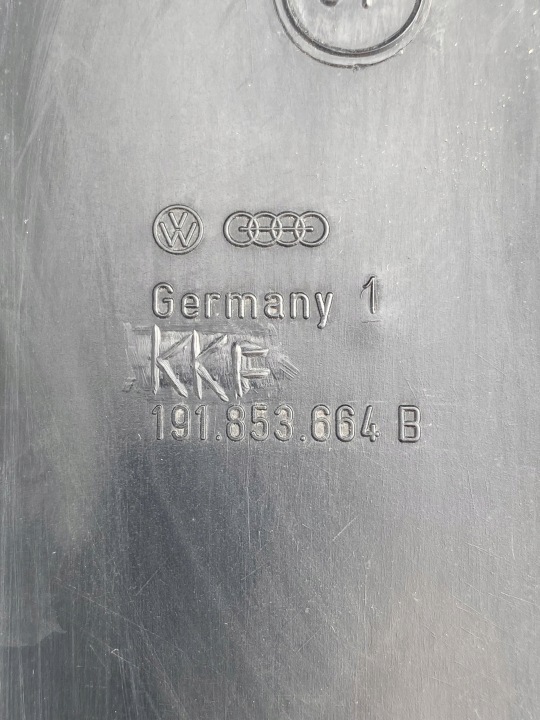 VOLKSWAGEN GOLF II GRILLE CALANDRE RADIATEUR 191853653C 191853664B