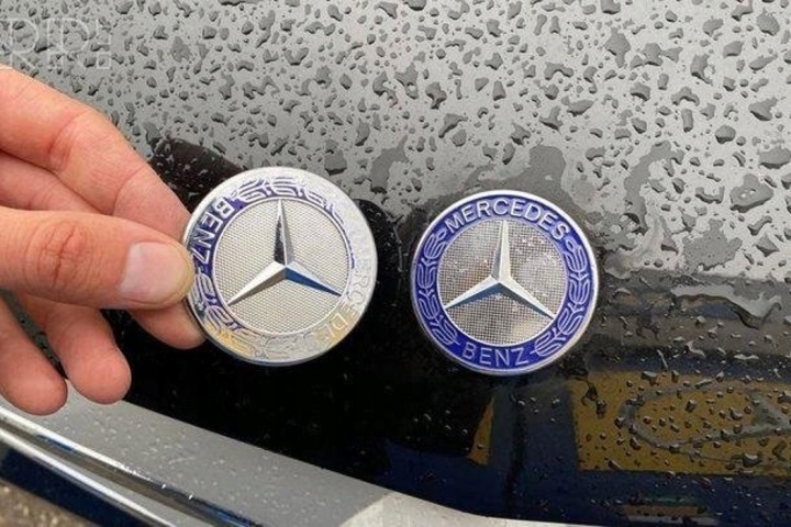 INSIGNE VOITURES MERCEDES-BENZ CLC (CL203) A2048170616 1.9L DIESEL 90KW