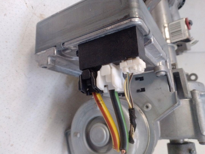 SUPPORT ÉLECTRIQUE FORD FIESTA MK7 8V513C529JN