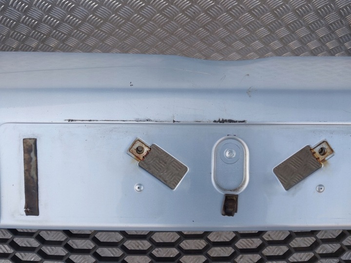 145. PARE-CHOCS AVANT 52119-0F010 TOYOTA COROLLA VERSO II 8S1
