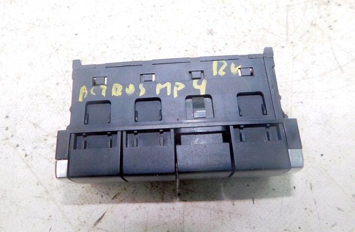 MB ACTROS MP4 12R EURO 5 PANNEAU COMMUTATEUR COMMUTATEUR A9605400246