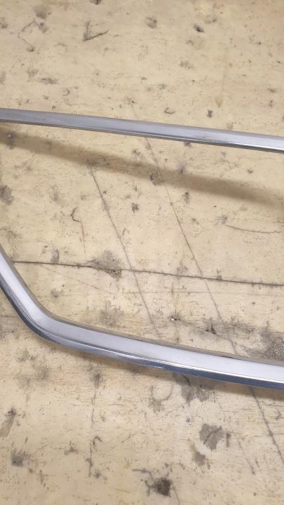 SKODA FABIA III CHROME GRILLE DE RADIATEUR CHÂSSIS 6V0853761