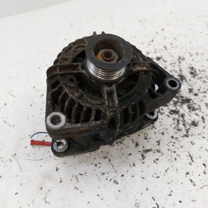 OPEL VECTRA B 2,2D ALTERNATEUR BOSCH 120A 14V 0124515080 24429105