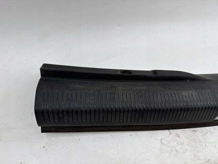 VOLKSWAGEN PASSAT B6 2007 ARRIÈRE PROTECTION COURROIE COUVERCLES DE COFFRE