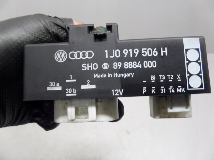 MÓDULO UNIDAD DE CONTROL DE VENTILADORES AUDI A3 8L 1.8 T AGU 1J0919506H 