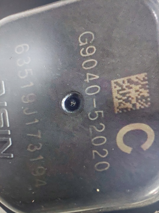 YARIS III HYBRID LIFT POMPE CIRCULATION G9040-52020 ORIGINAL