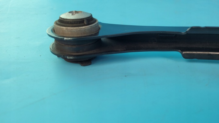 MERCEDES W206 C200 22R BRAS DE SUSPENSION ARRIÈRE DROIT A2063524800