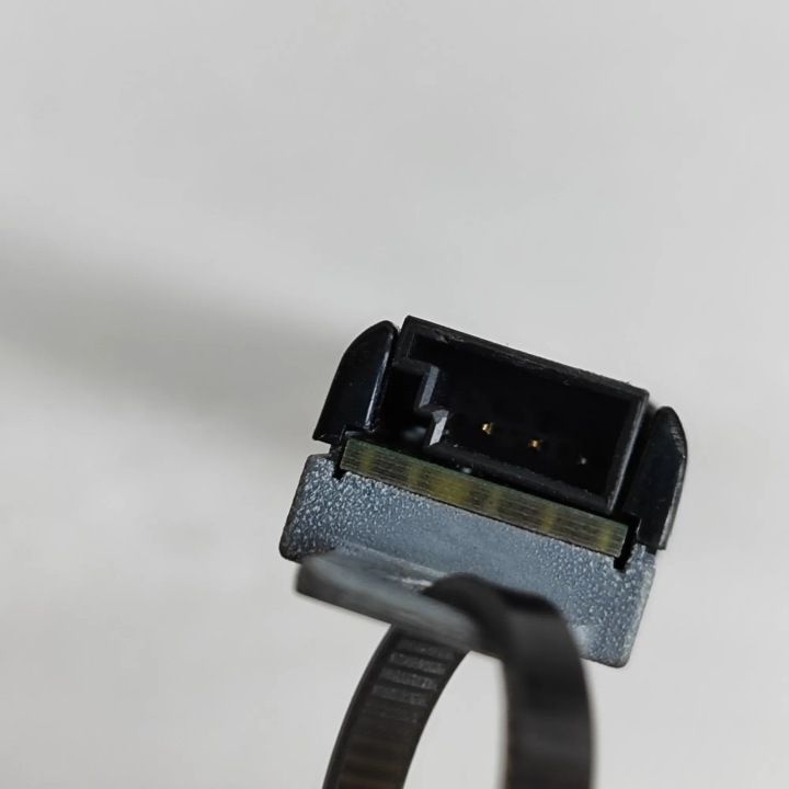 AMPLIFICATEUR D'ANTENNE ASTON MARTIN VANTAGE IV ED3318C847AA 30327343 4.0L