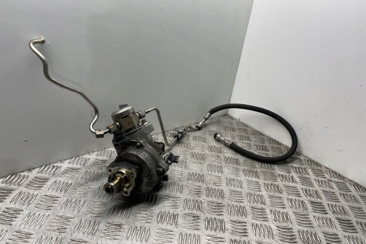 POMPE CARBURANTS BMW 5 (F10) 7611115 3.0L GASOLINE 224KW 2014