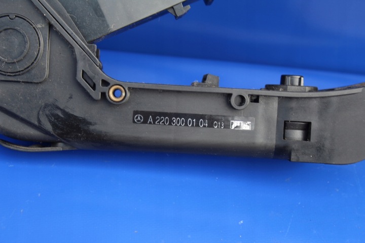 PÉDALE POTENTIOMÈTRE GAZ OE MERCEDES W215 C215 CL500 LIFT A2203000104