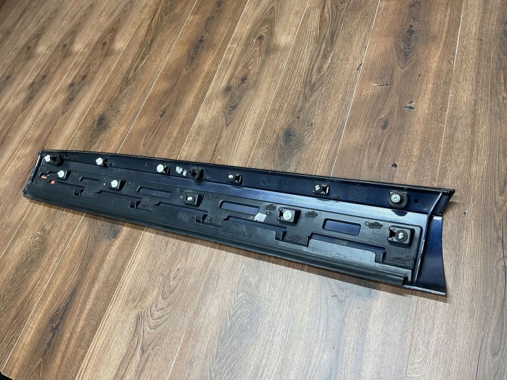 JAGUAR F-PACE X761 MOULURE PORTES DROIT AVANT HK8M-21064-ABW