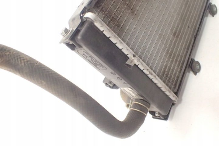 QUADRO 350 D RADIATEUR CONDUITES DE DÉRIVATION CAOUTCHOUC