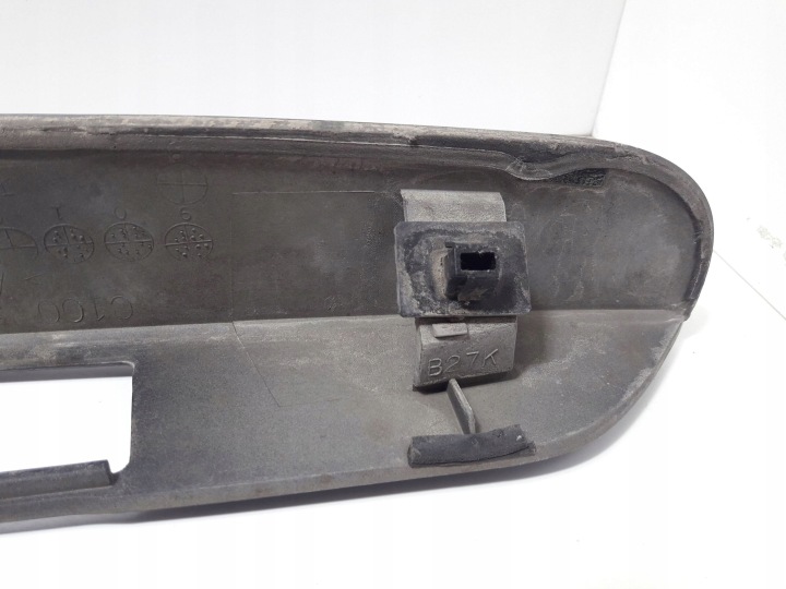 MOULURE ÉCLAIRAGE NUMÉROS MAZDA PREMACY C10050811