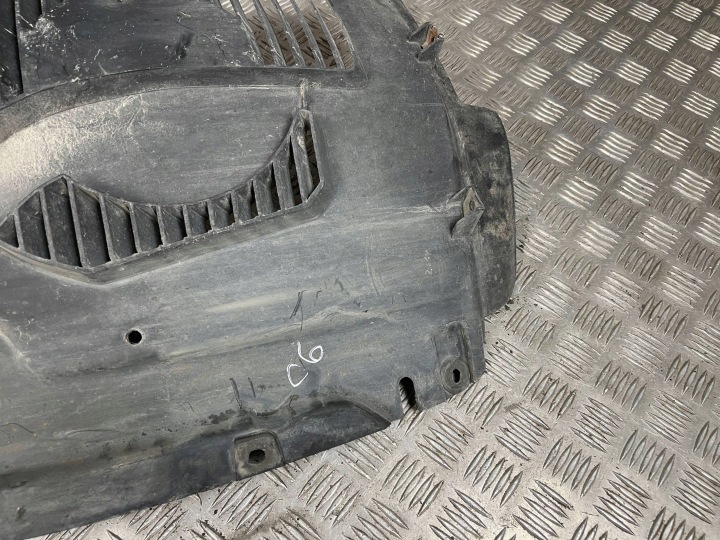 PASSAGE DE ROUE AVANT CÔTÉ DROITE TESLA MODÈLE AVEC 101628600B