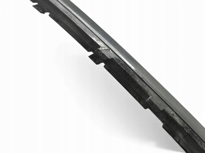 AUDI Q8 4M8807791A ARRIÈRE MOULURE PARE-CHOCS ARRIÈRE