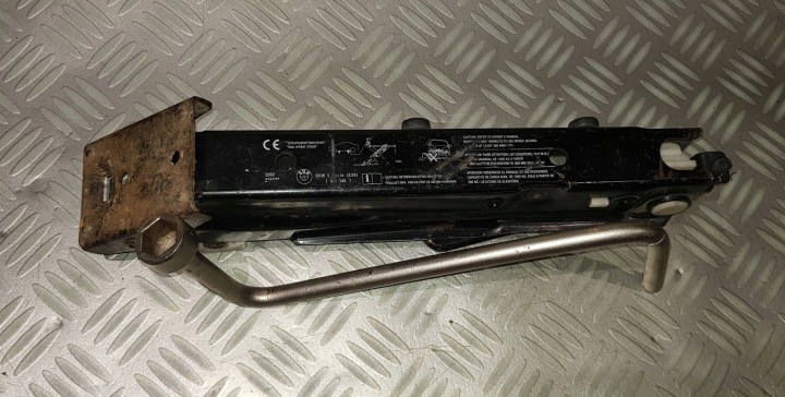 BMW E39 E60 E61 E63 E65 CRIC ÉLÉVATEUR AUTOMOBILE 1096040 CLÉ 17″