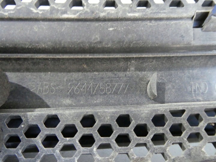 CALANDRE GRILLE PEUGEOT PARTENAIRE LIFT