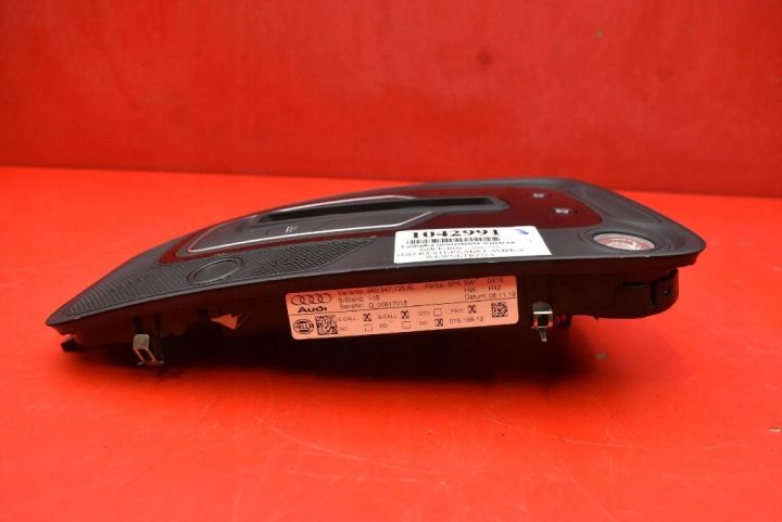 AMPOULE ÉCLAIRAGE INTÉRIEUR AVANT 4K0947135AL AUDI E-TRON 55 18-21