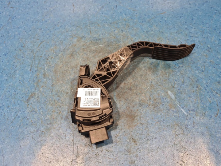 CITROEN C3 III LIFT 1.2T POTENTIOMÈTRE GAZ 9835904480