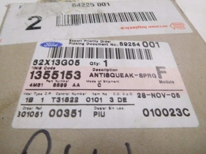 RONDELLE CAOUTCHOUC SOUS RESSORTS ARRIÈRE FORD FOCUS MK2 OE 1355153