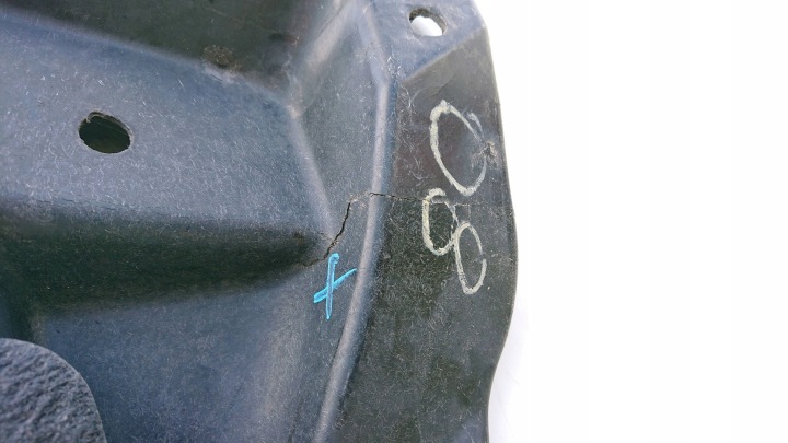 MERCEDES-BENZ E CLASSE W212 LIFT AMG PROTECTION PLAQUE SOUS MOTEUR