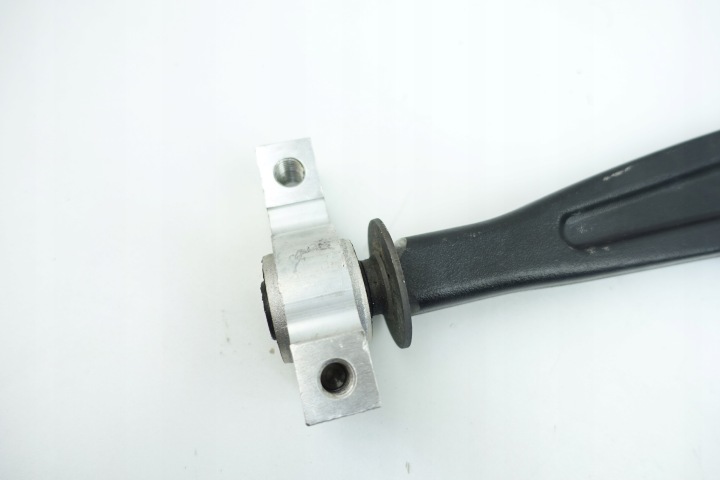 BRAS DE SUSPENSION PEUGEOT DROIT 407 04- LE BAS