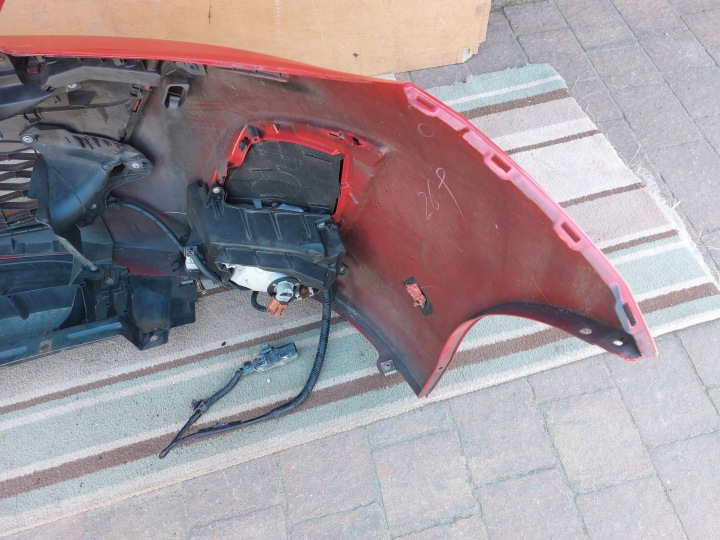 PARE-CHOCS AVANT MAZDA 3 BL 09-11R ROUGE 27A