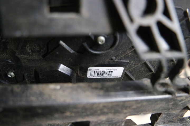 SERRURE DE PORTE DROIT AVANT POIGNÉE MÉCANISME VOLVO S40 V50 2008 R LIFT 30799303