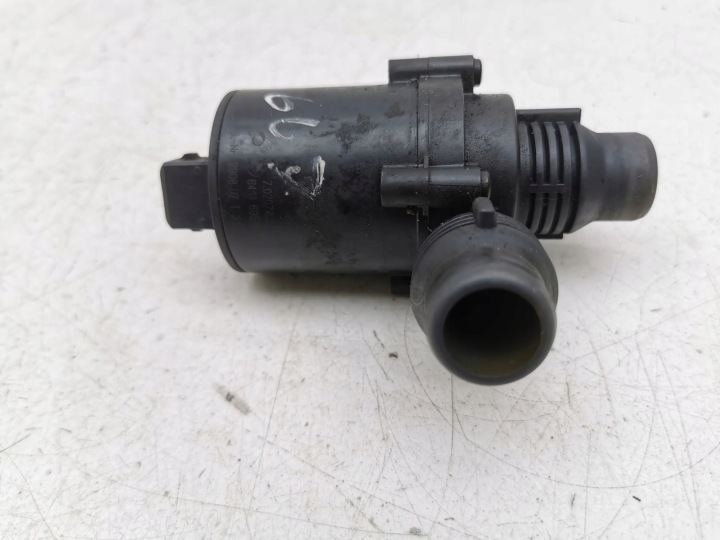 BMW 5 E60 E61 2006 POMPE CIRCULATION CIRCULATION EAU