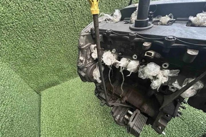 MOTEUR FORD TRANSIT FURGON 1324108 2.0L DIESEL 96KW 2004