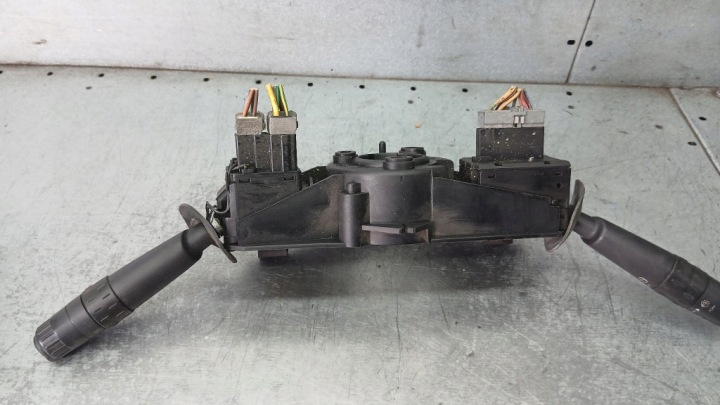 COMMUTATEUR COMPOSITE CITROEN XSARA PICASSO I 2.0HDI 99-04R 96172873ZL