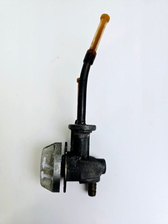 YAMAHA TT 600 4LW 4GV ROBINET CARBURANTS