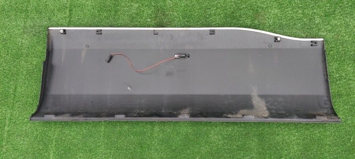 MOULURE LATÉRALE GAUCHE LED IVECO DAILY 19-25 5801811493