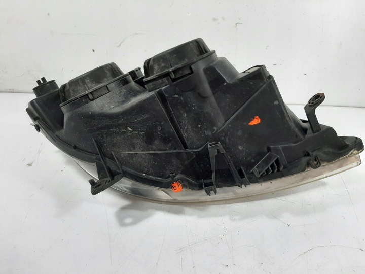 PEUGEOT 307 2.0 16V HAYON 5D 04R PHARE GAUCHE AVANT VALEO 9641615380