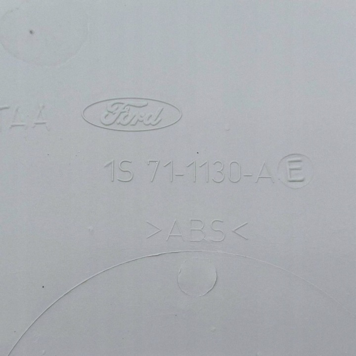 CHAPEAU 16 FORD FOCUS 1S711130AE NR226
