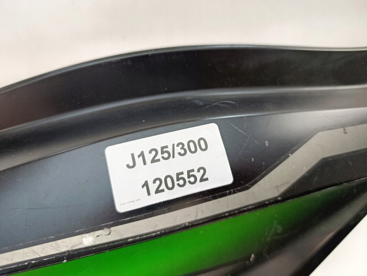 KAWASAKI J125 300 QUEUE PLASTIQUE DROIT