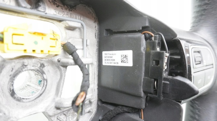 CITROEN C3 III VOLANT 34218194F CUIR MULTIFONCTION
