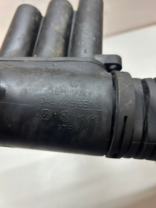 CHÂSSIS FILTRE AIR AVEC CÂBLES VW AUDI SEAT SKODA 04E129611G