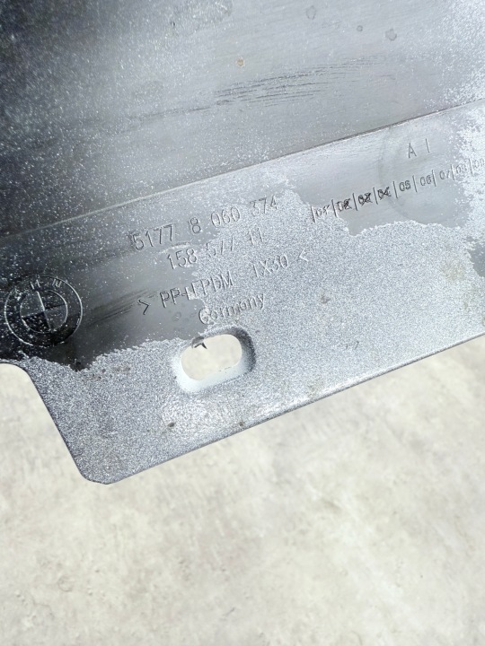 BMW F36 MOULURE REVÊTEMENT SEUIL MODULE DROITE A300 ALPINWEISS 8060374