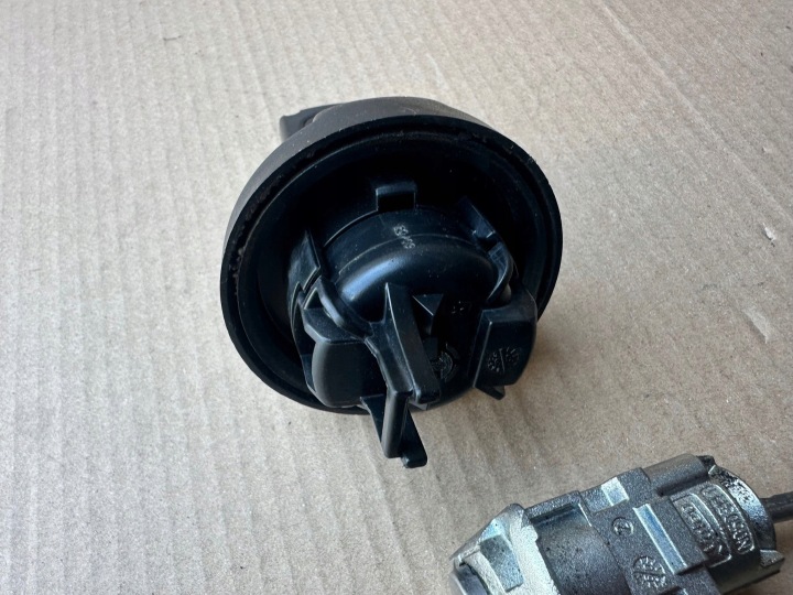 CITROEN C3 PICASSO CONTACTEUR D'ALLUMAGE CLÉ BOUCHON SEMELLE N0502455