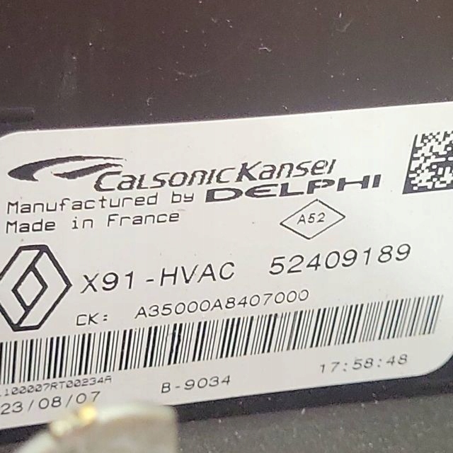 ENSEMBLE BOÎTES RÉCHAUFFEURS INTÉRIEUR RENAULT LAGUNA III (BT0/1) 52409189