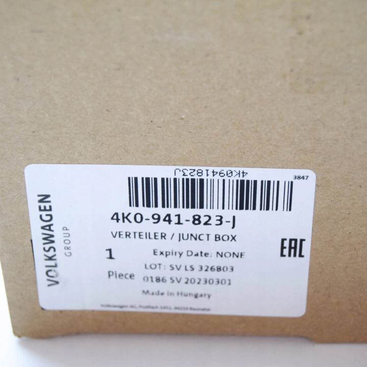 AUDI A6 4A2,C8 BOÎTE FUSIBLES BATTERIE 4K0941823JORYGINALNA