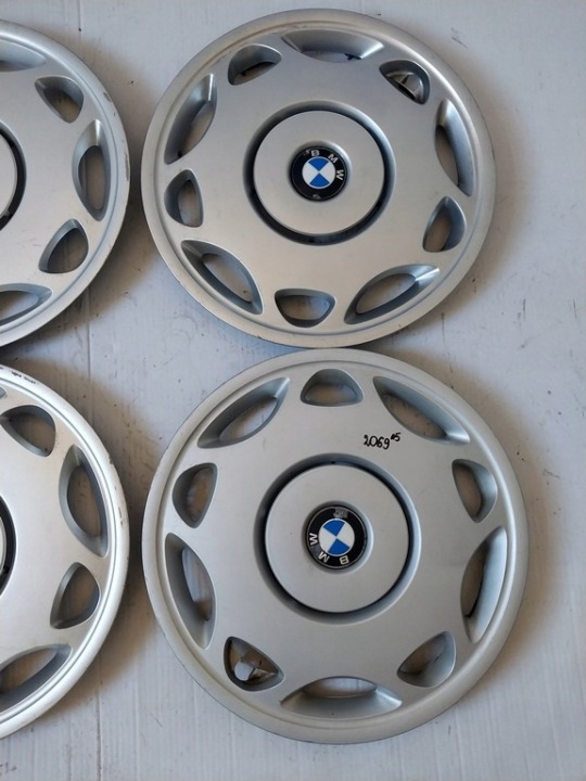 2069 ENJOLIVEURS BMW 36.13-1 180104 BMW 15 ÉTRIERS