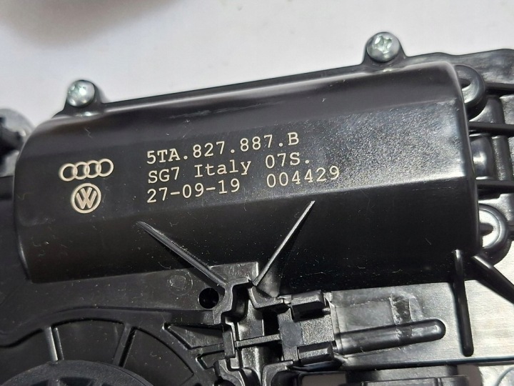 VW TOURAN 2019 KIT ÉLECTRIQUE COUVERCLES DE COFFRE COUVERCLES DE COFFRE 5TA827851B 5Q0959107S