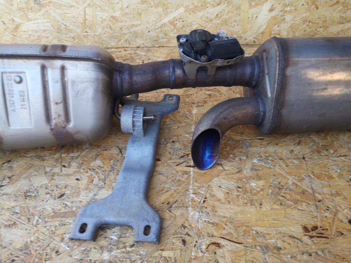 MERCEDES A-KLASA W177 SILENCIEUX CATALYSEUR 1.3 HYB A2474911300 A2474911300