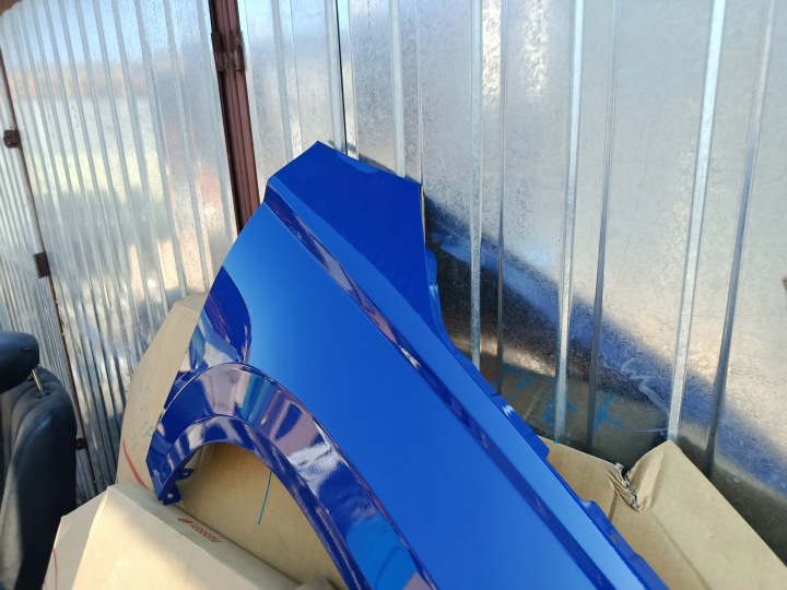 AILE DROIT AVANT SKODA KAROQ NU7 DE 08.17R- PEINTURE LV5F K4K4 KROPECZKA